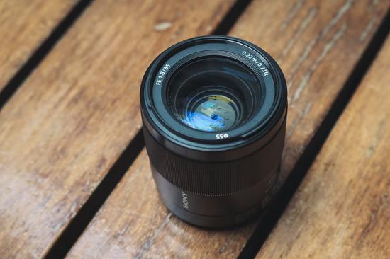 轻便小巧的挂机标头 索尼fe 35mm f1.8镜头评测