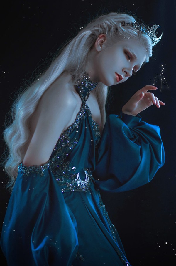 lillianliu镜头下冷艳女王般的魔法肖像
